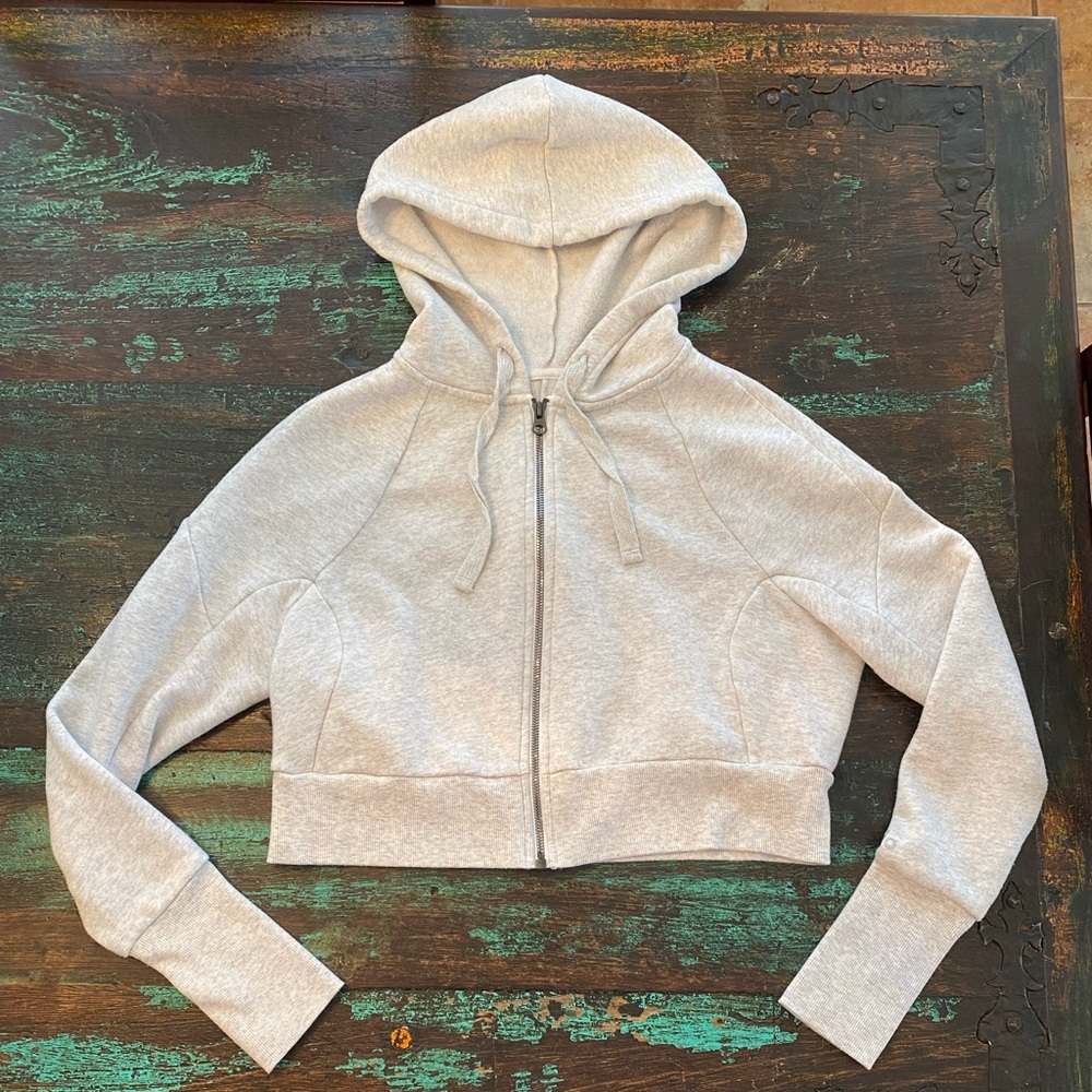 Alo yoga jacket